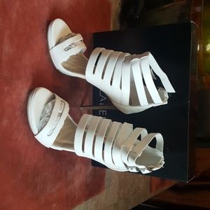 Jensena Off-white heels!